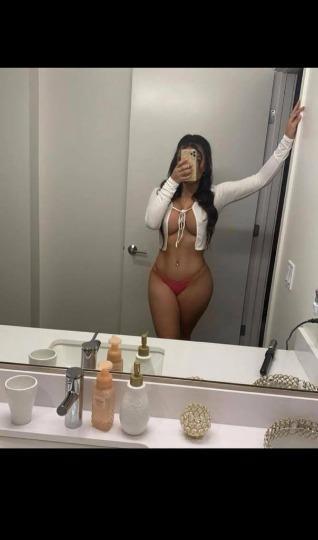 Latina Nueva En El Rea Disponible Jovencita