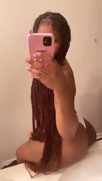 Queen , 23  female escort, Savannah