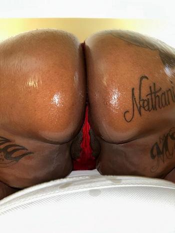 Peaches, 25  female escort, Savannah