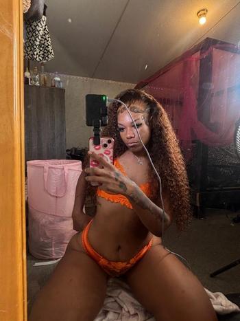 Lulu, 21  female escort, Savannah