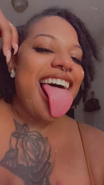 Alisha , 26  female escort, Savannah