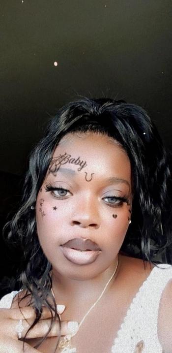 Pinky, 24  female escort, Savannah