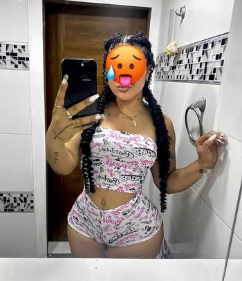 Rous, 25  female escort, Savannah