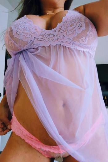 743-218-5811, 43  female escort, Savannah
